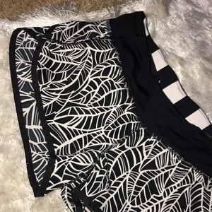 Lululemon size 6 shorts